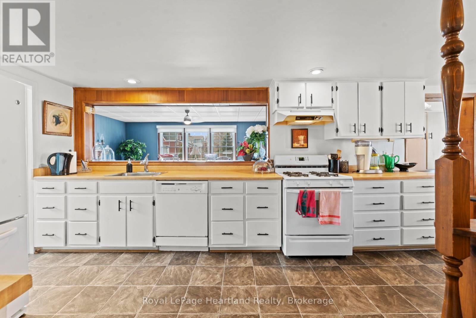 107 Victoria Street N, Goderich, Ontario  N7A 2S2 - Photo 15 - X12969606