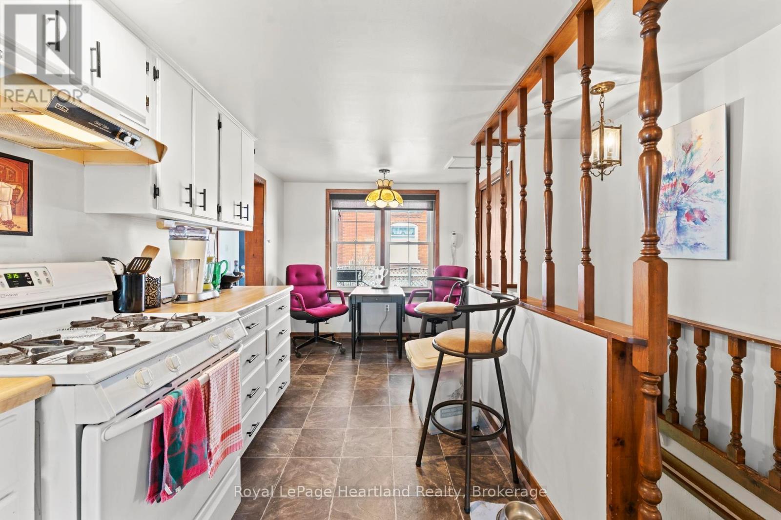 107 Victoria Street N, Goderich, Ontario  N7A 2S2 - Photo 18 - X12969606