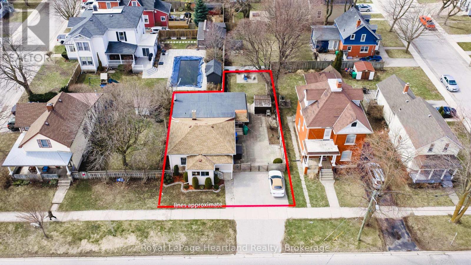 107 Victoria Street N, Goderich, Ontario  N7A 2S2 - Photo 2 - X12969606