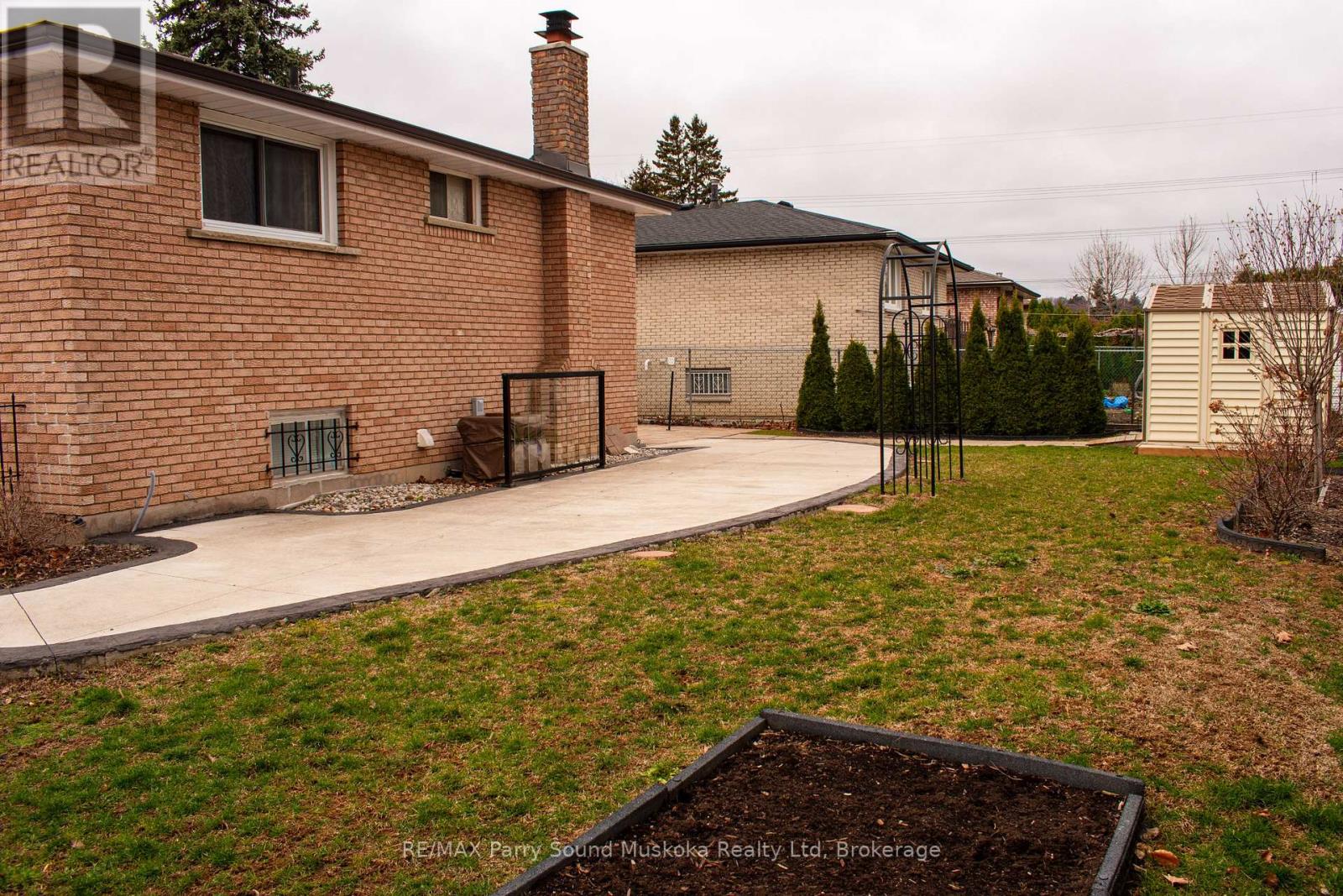 119 Forest Hill Crescent, Hamilton, Ontario  L8K 5V3 - Photo 4 - X12969694