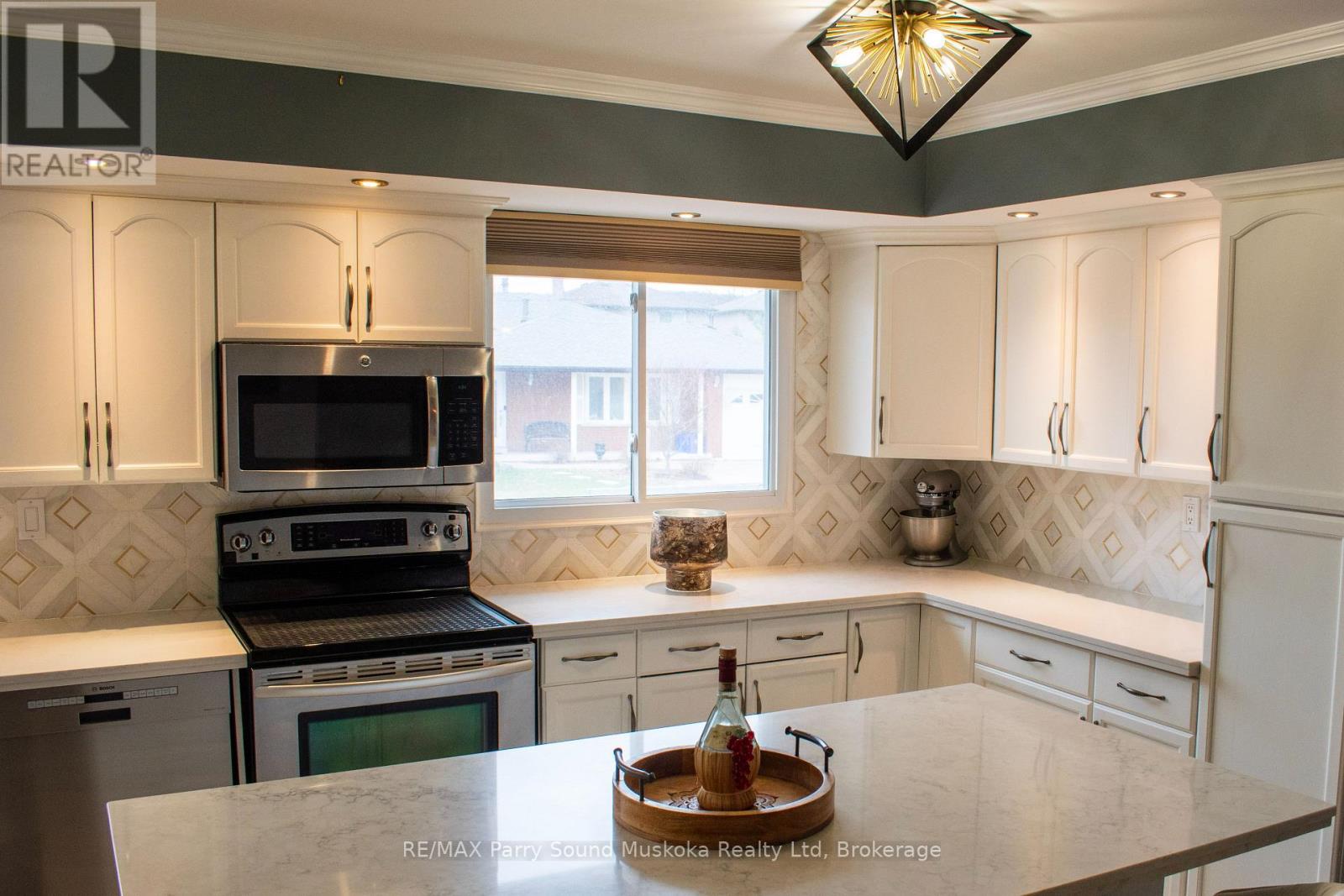 119 Forest Hill Crescent, Hamilton, Ontario  L8K 5V3 - Photo 9 - X12969694