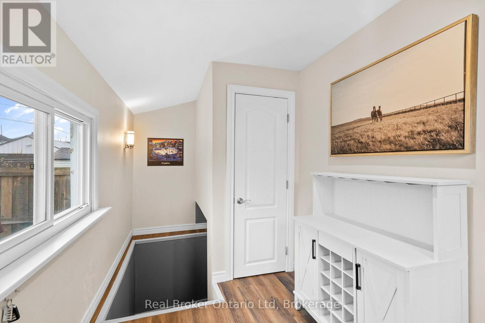 196 Ivon Avenue, Hamilton, Ontario  L8H 5S8 - Photo 13 - X12969712