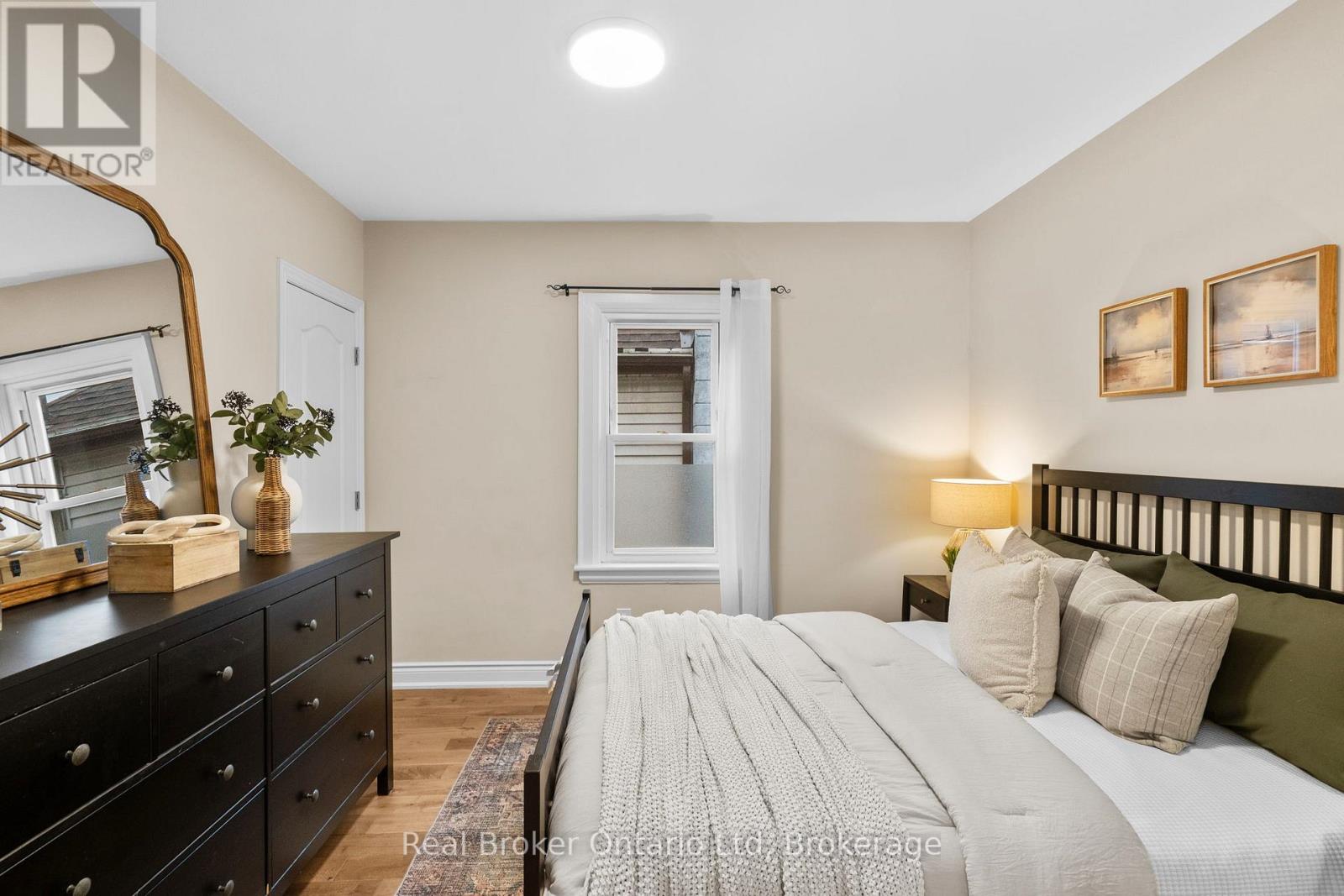 196 Ivon Avenue, Hamilton, Ontario  L8H 5S8 - Photo 18 - X12969712