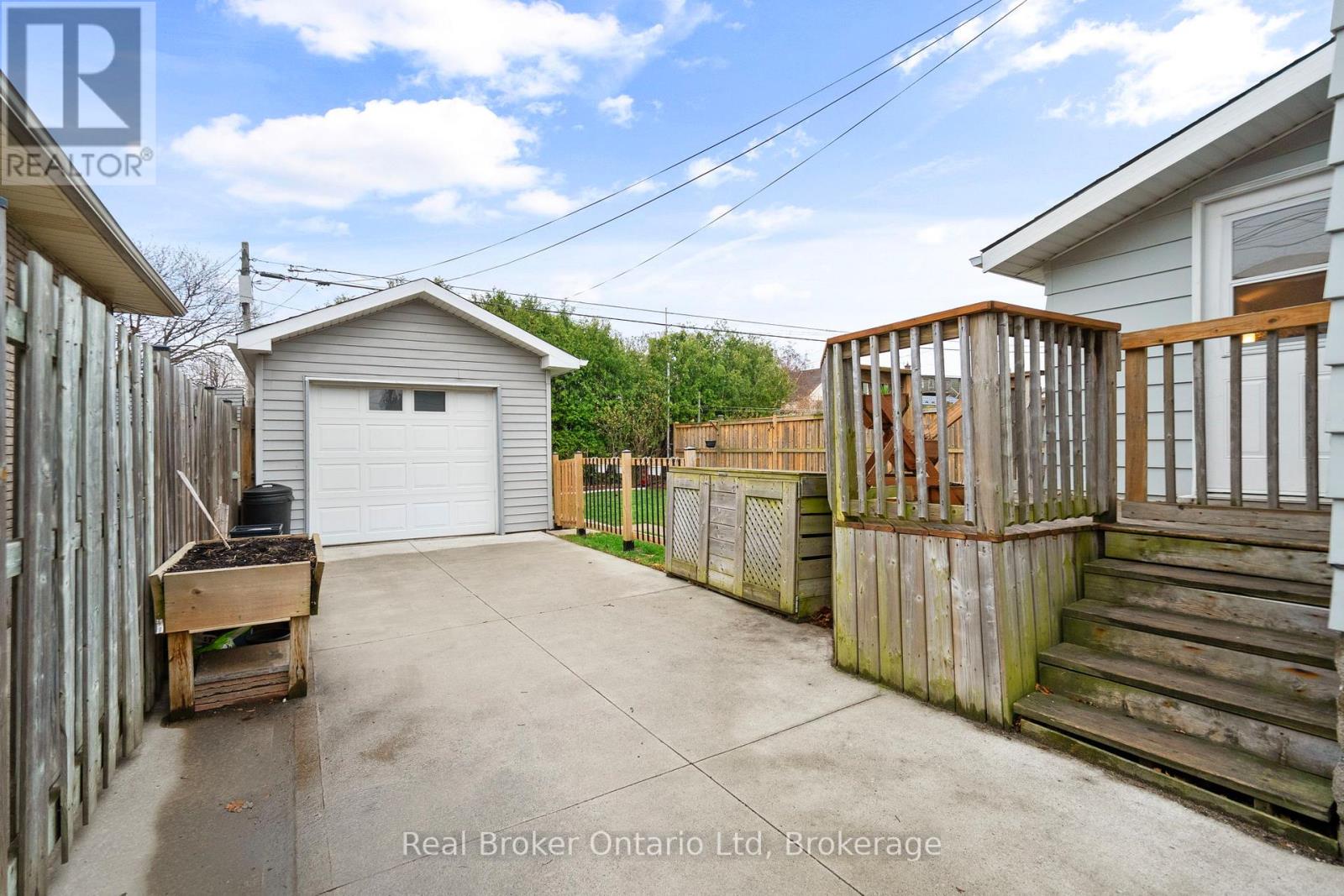 196 Ivon Avenue, Hamilton, Ontario  L8H 5S8 - Photo 23 - X12969712