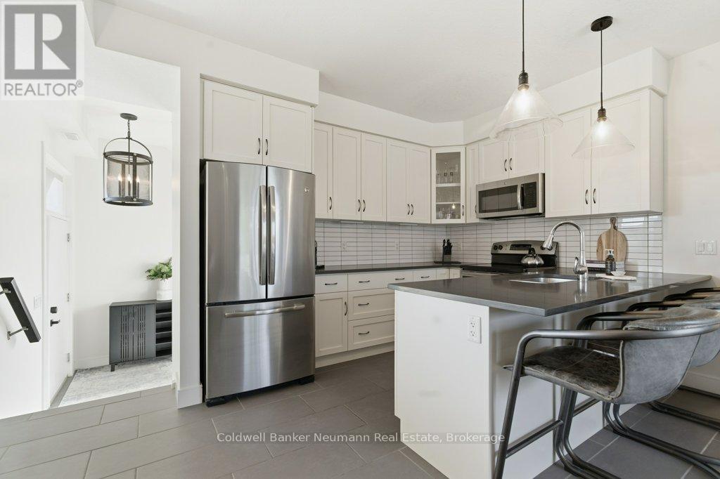 14 - 32 ARKELL ROAD, Guelph, Ontario