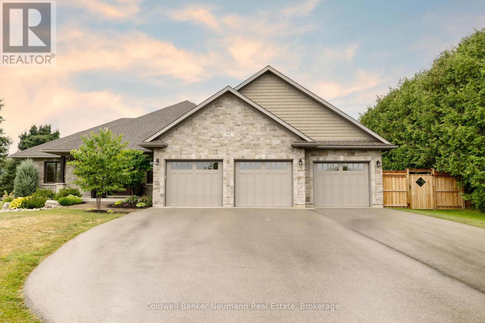 45 Amalia Crescent, Centre Wellington, Ontario  N0B 1J0 - Photo 2 - X12969874