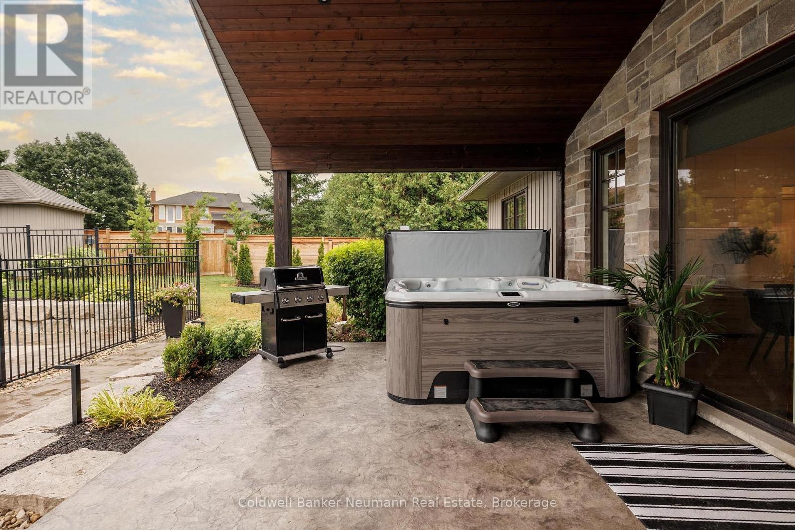 45 Amalia Crescent, Centre Wellington, Ontario  N0B 1J0 - Photo 37 - X12969874