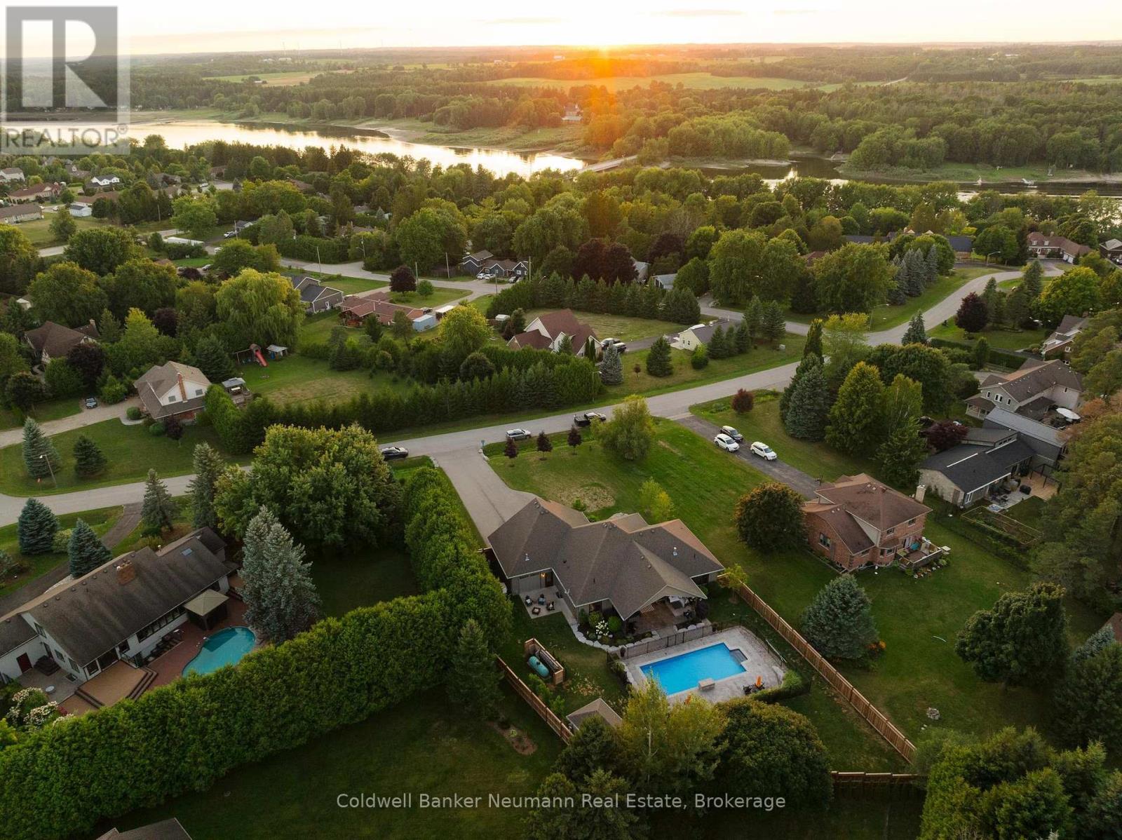 45 Amalia Crescent, Centre Wellington, Ontario  N0B 1J0 - Photo 45 - X12969874