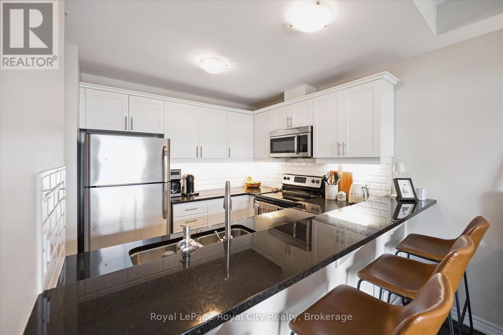 403 - 2 Colonial Drive, Guelph, Ontario  N1L 0K8 - Photo 6 - X12969948