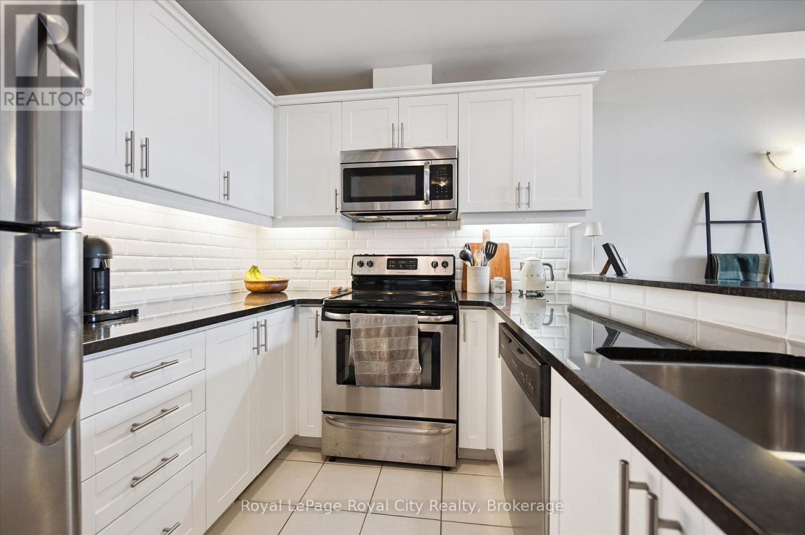 403 - 2 Colonial Drive, Guelph, Ontario  N1L 0K8 - Photo 8 - X12969948