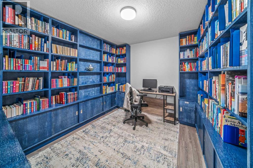 108, 15 Cougar Ridge Landing Sw, Calgary, Alberta  T3H 6C3 - Photo 34 - A2296193