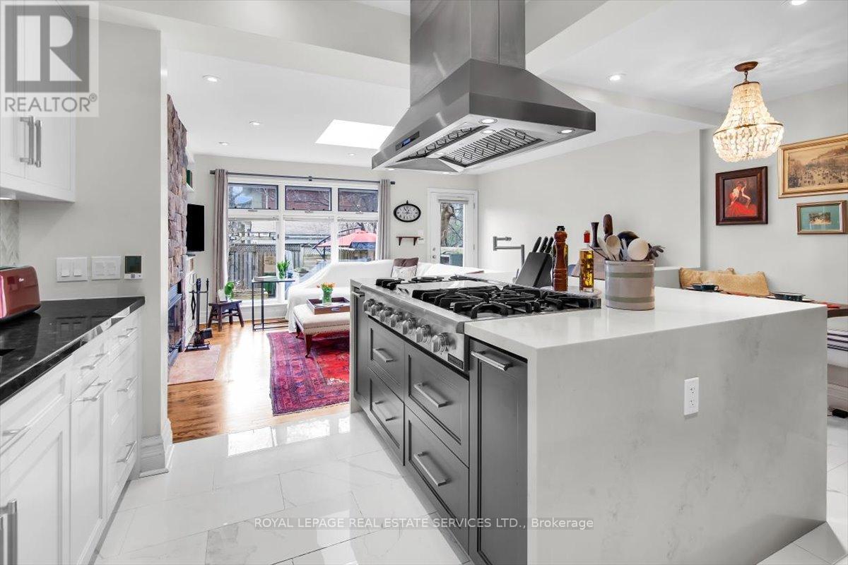 239 Heath Street E, Toronto, Ontario  M4T 1T1 - Photo 10 - C12969520