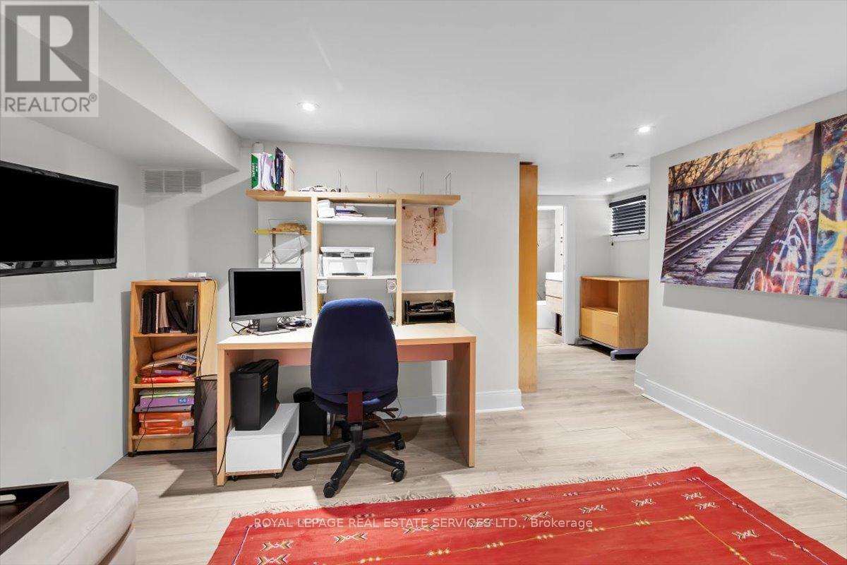 239 Heath Street E, Toronto, Ontario  M4T 1T1 - Photo 29 - C12969520