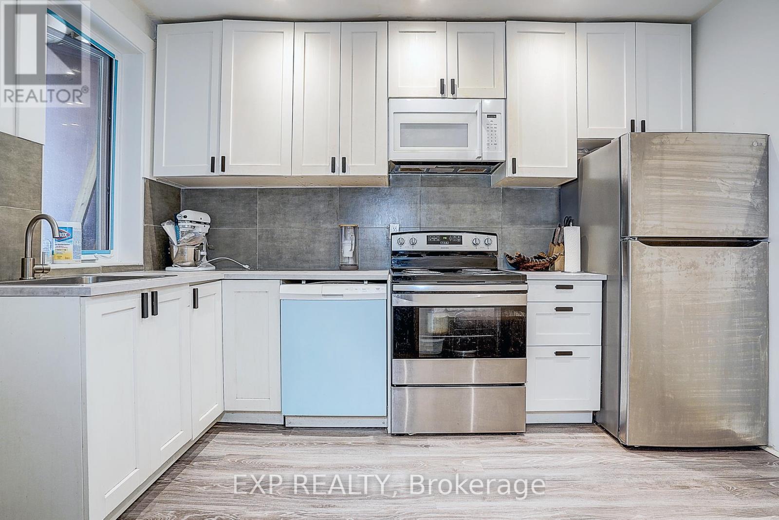 342 Glenholme Avenue, Toronto, Ontario  M6E 3E5 - Photo 11 - C12969540