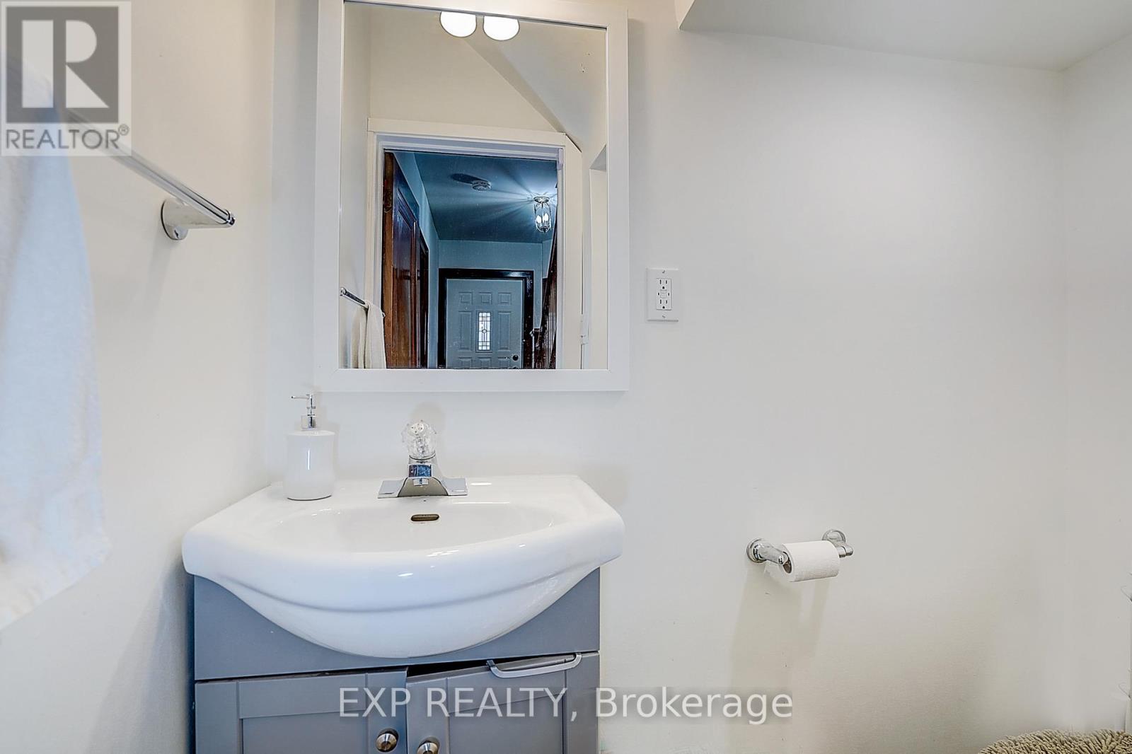 342 Glenholme Avenue, Toronto, Ontario  M6E 3E5 - Photo 14 - C12969540