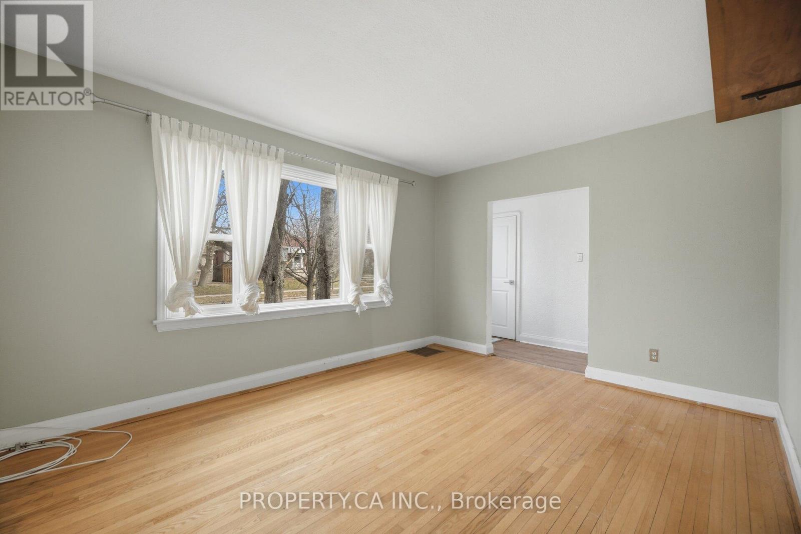 109 Pleasant Avenue, Toronto, Ontario  M2M 1M2 - Photo 5 - C12969578