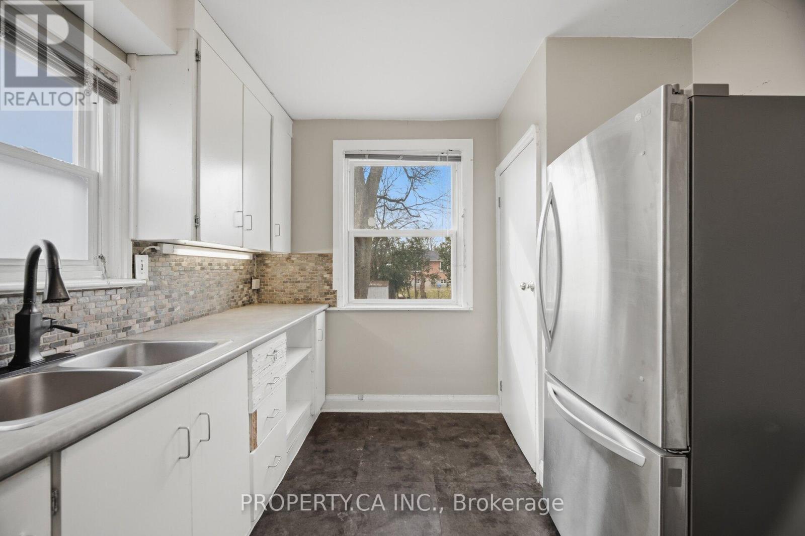 109 Pleasant Avenue, Toronto, Ontario  M2M 1M2 - Photo 9 - C12969578