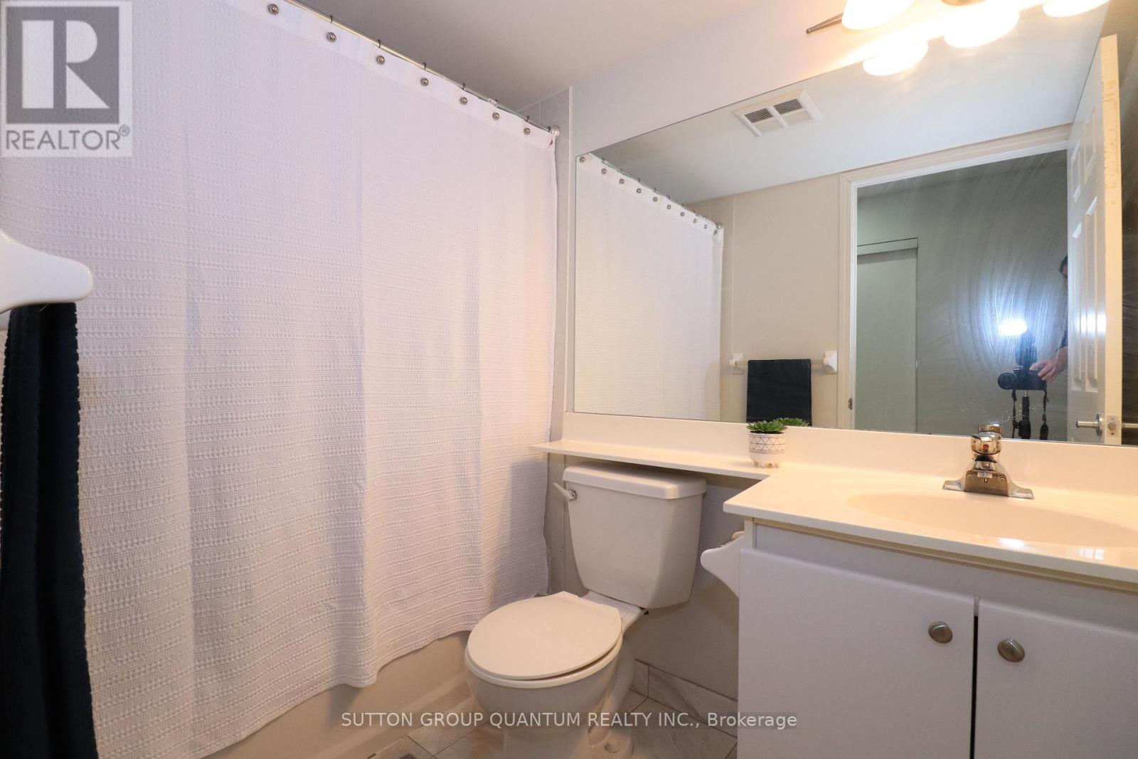 1105 - 228 Queens Quay W, Toronto, Ontario  M5J 2X1 - Photo 23 - C12969582