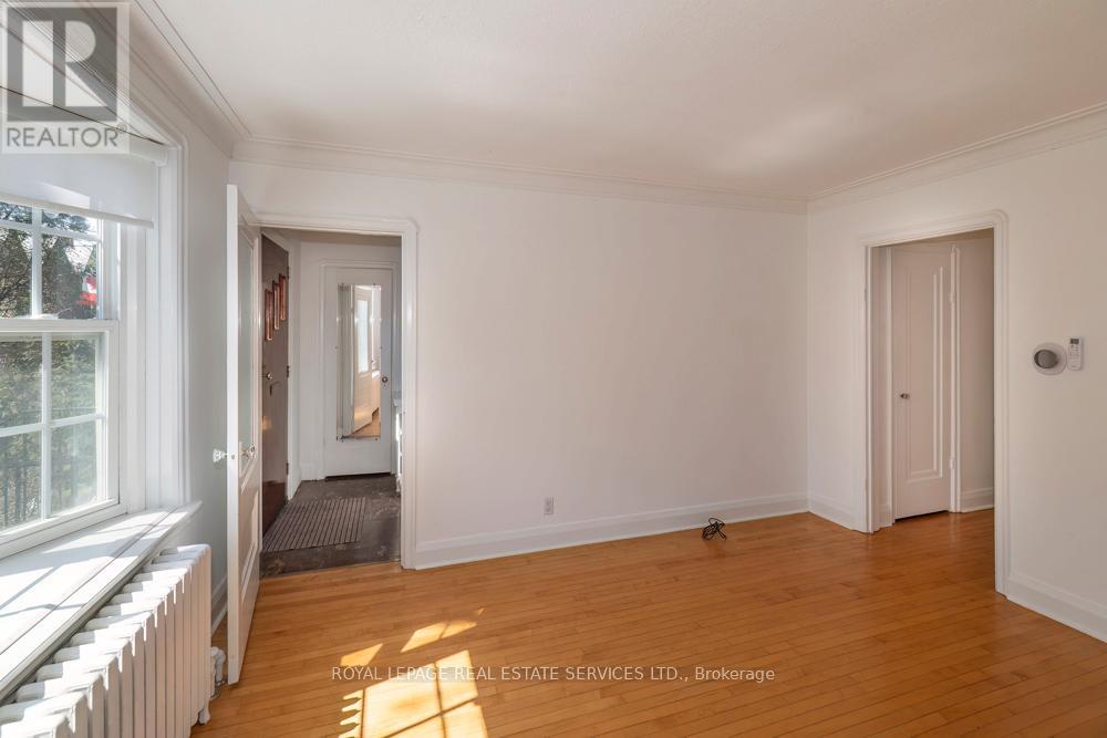 8 Macpherson Avenue, Toronto, Ontario  M4W 2L8 - Photo 4 - C12969642