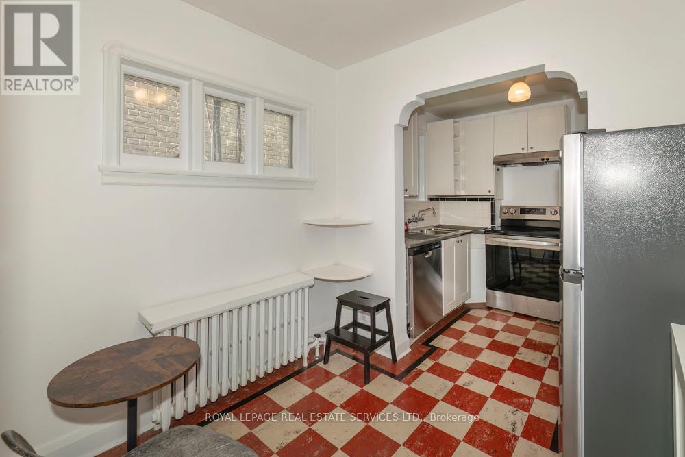 8 Macpherson Avenue, Toronto, Ontario  M4W 2L8 - Photo 6 - C12969642