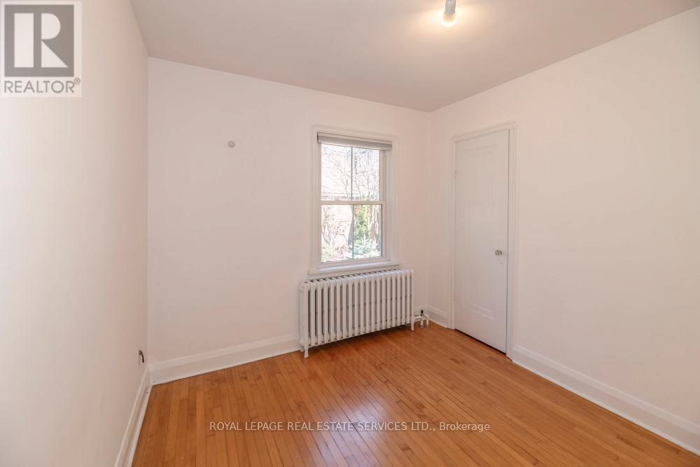 8 Macpherson Avenue, Toronto, Ontario  M4W 2L8 - Photo 9 - C12969642