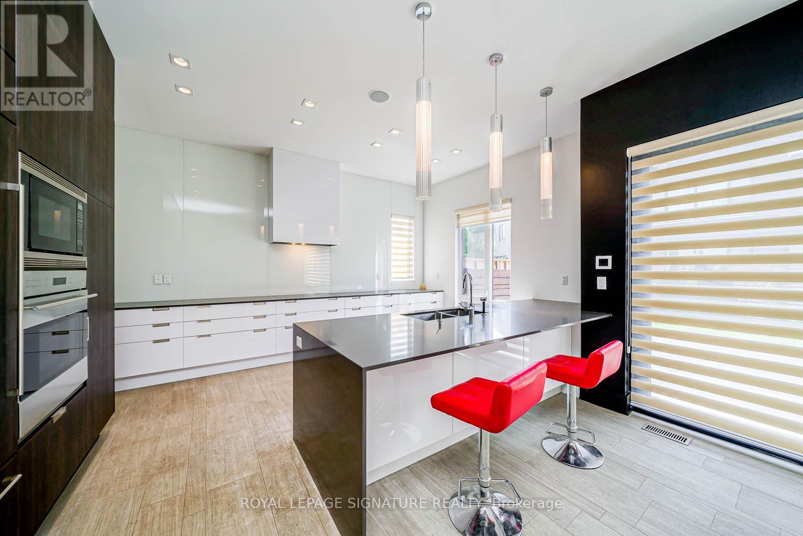 50 Page Avenue, Toronto, Ontario  M2K 2B4 - Photo 10 - C12969706