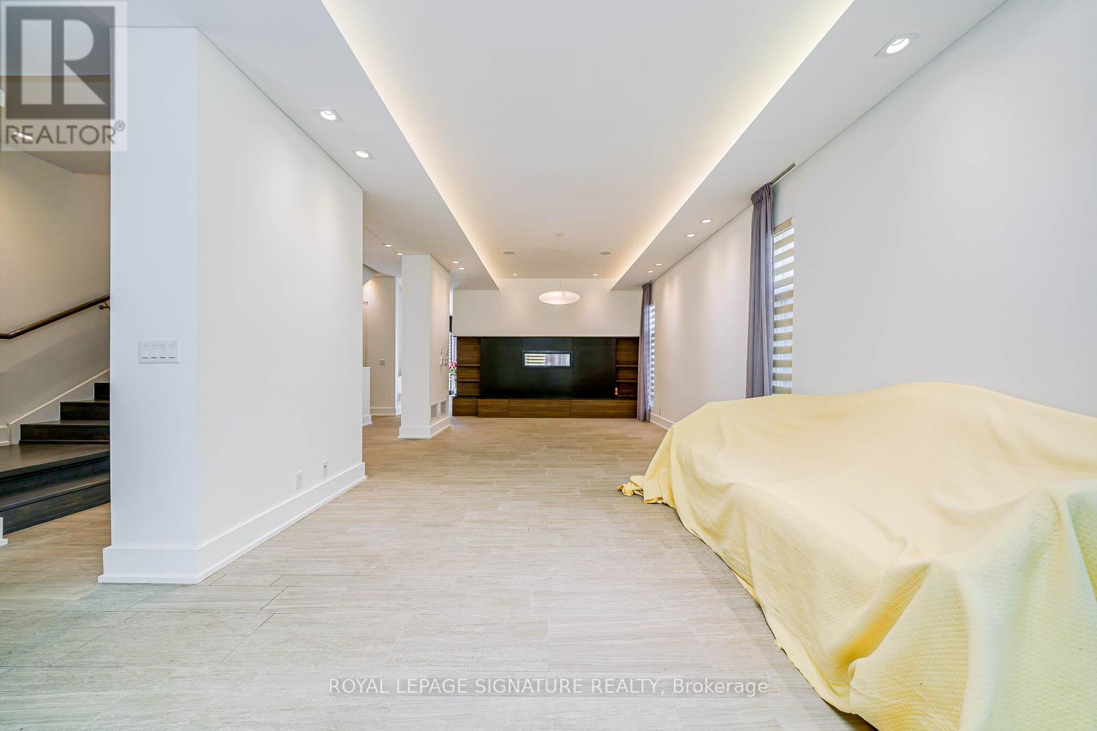 50 Page Avenue, Toronto, Ontario  M2K 2B4 - Photo 6 - C12969706