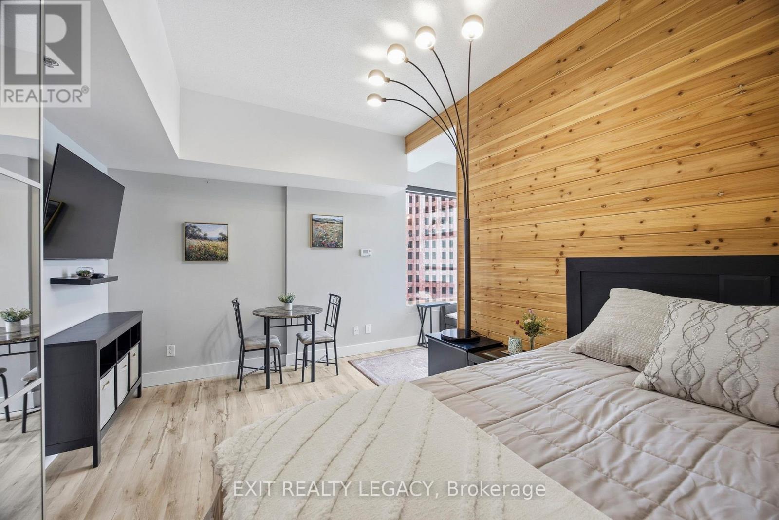 2402 - 1 King Street W, Toronto, Ontario  M5H 1A1 - Photo 16 - C12969728