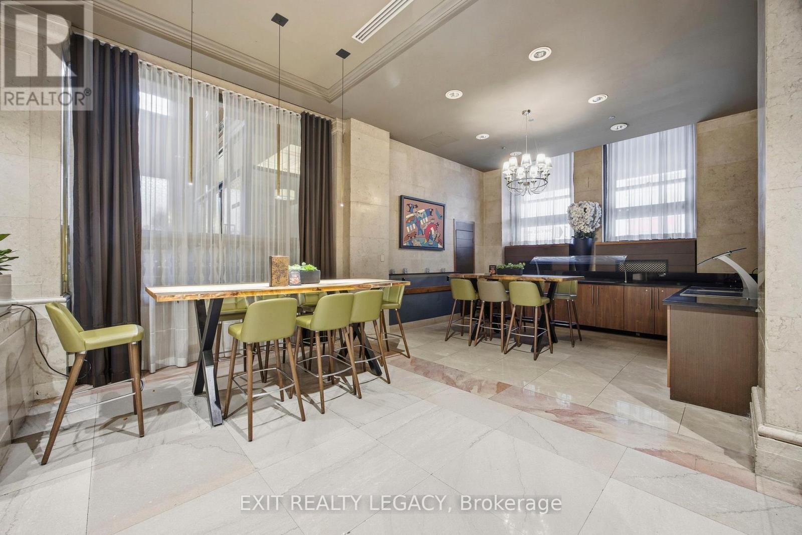 2402 - 1 King Street W, Toronto, Ontario  M5H 1A1 - Photo 27 - C12969728