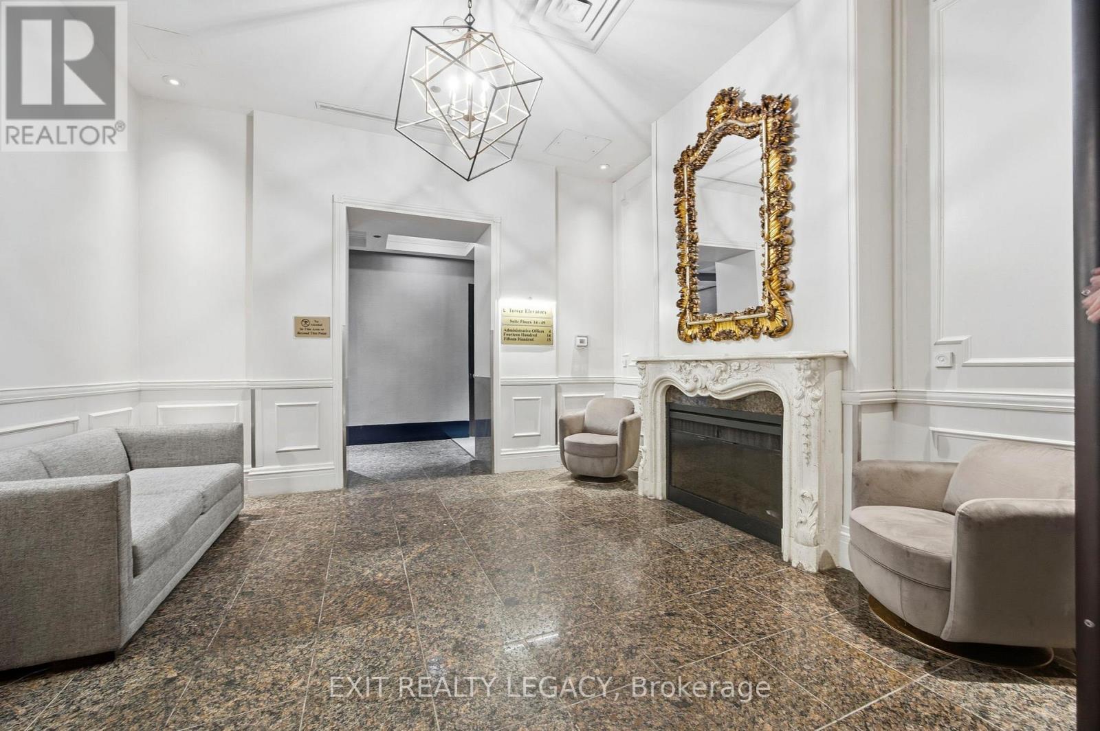 2402 - 1 King Street W, Toronto, Ontario  M5H 1A1 - Photo 31 - C12969728