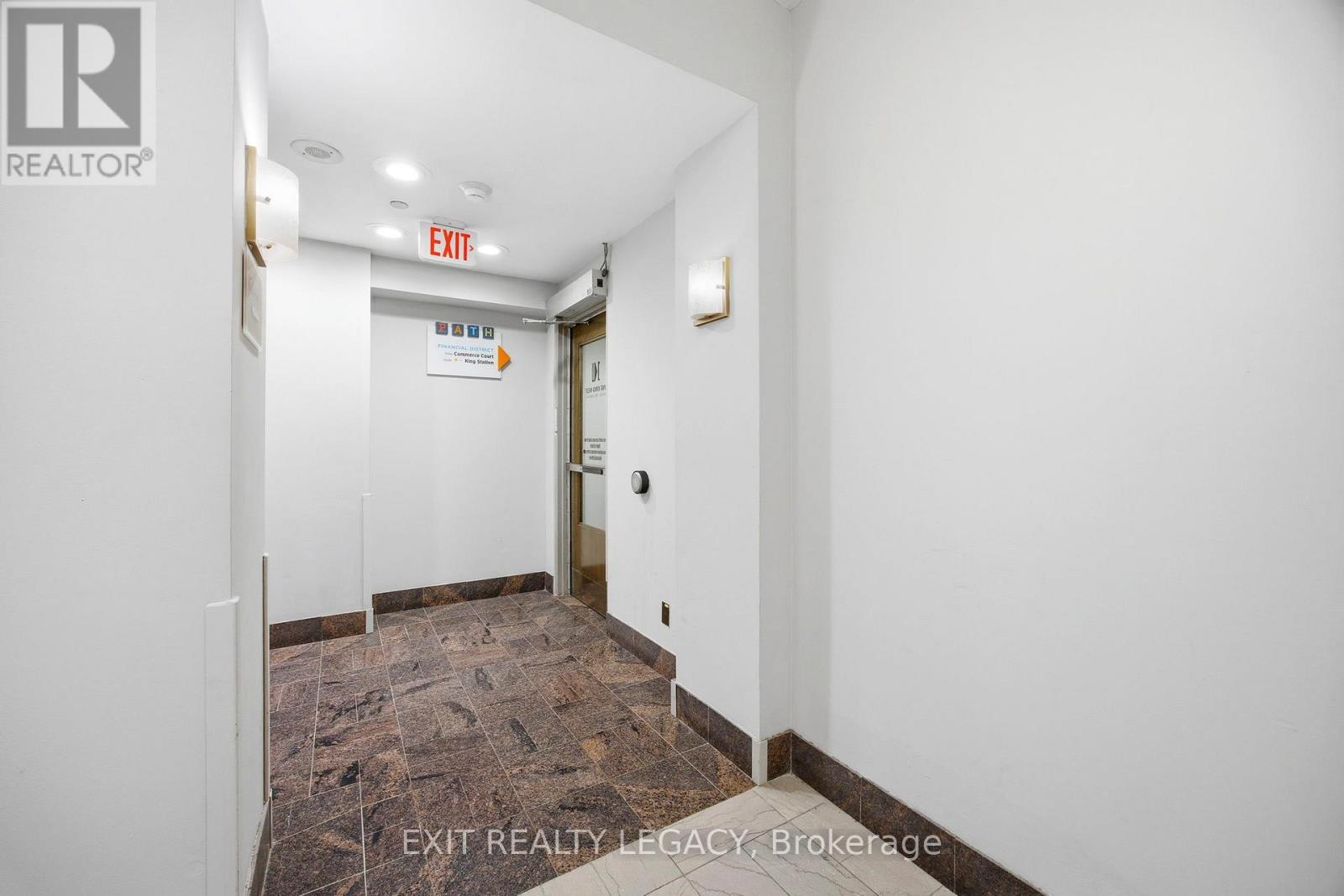 2402 - 1 King Street W, Toronto, Ontario  M5H 1A1 - Photo 32 - C12969728
