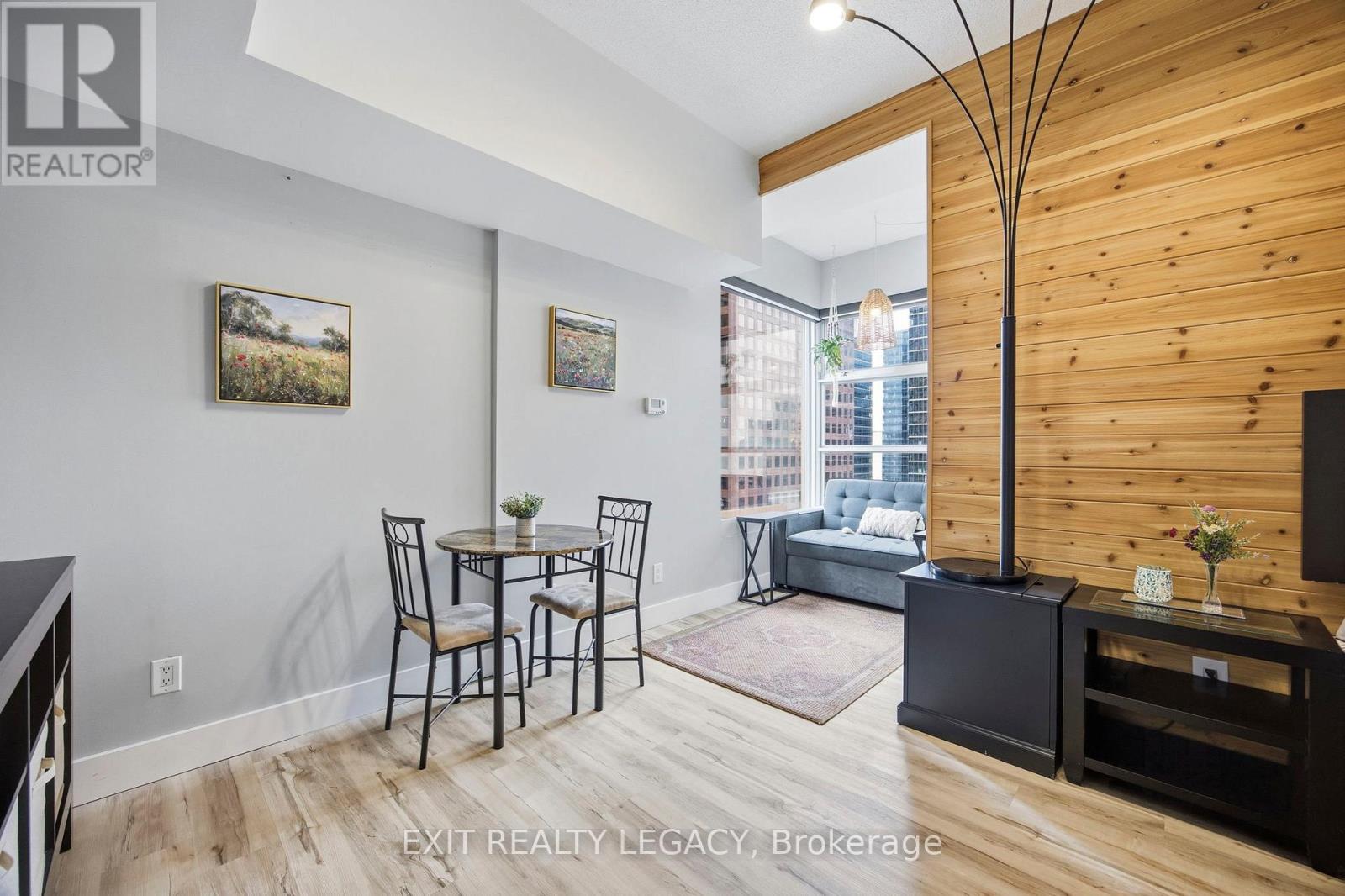 2402 - 1 King Street W, Toronto, Ontario  M5H 1A1 - Photo 8 - C12969728