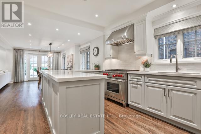 72 Hudson Drive, Toronto, Ontario  M4T 2K3 - Photo 9 - C12969822