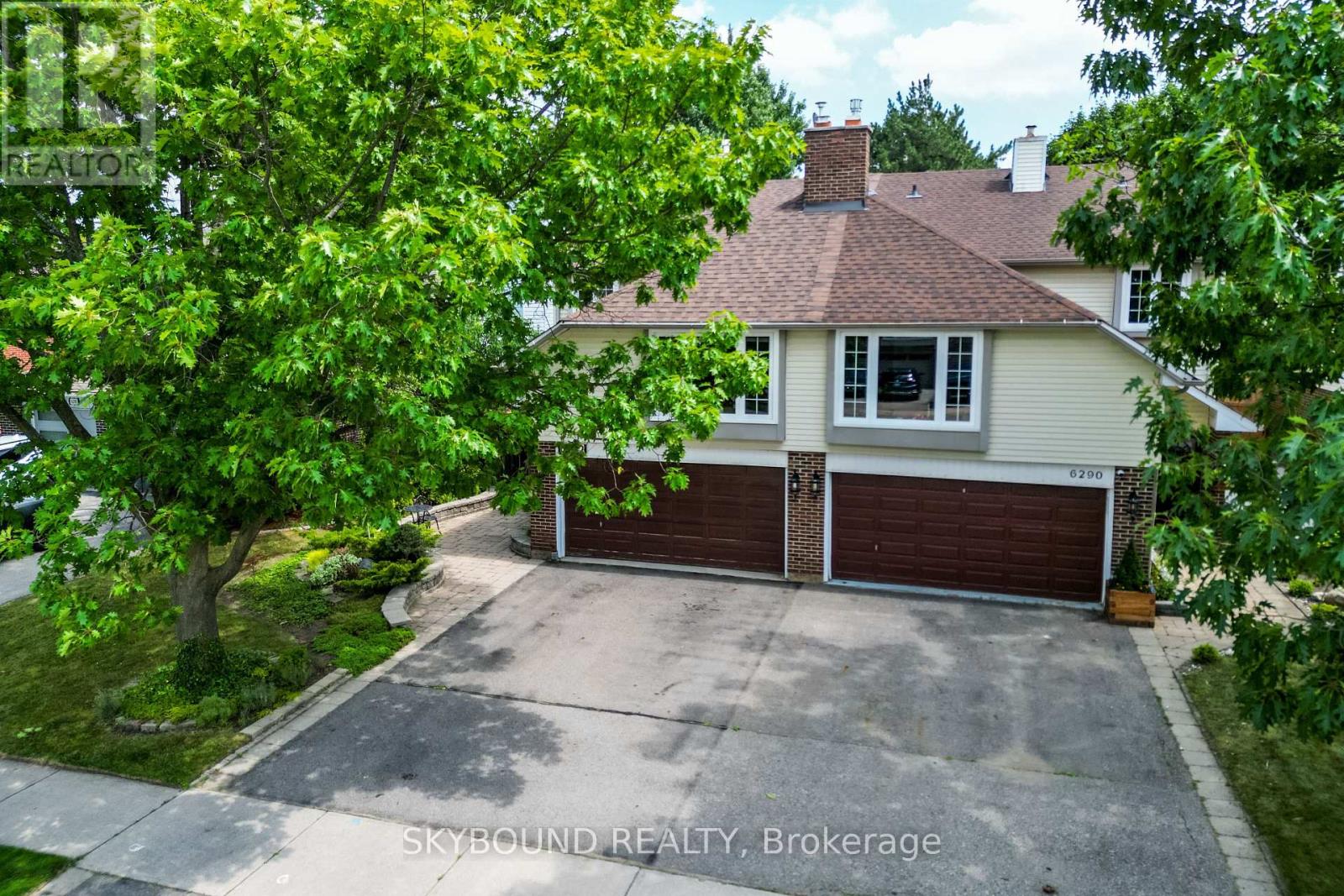 6292 Starfield Crescent, Mississauga, Ontario  L5N 1X4 - Photo 2 - W12891524