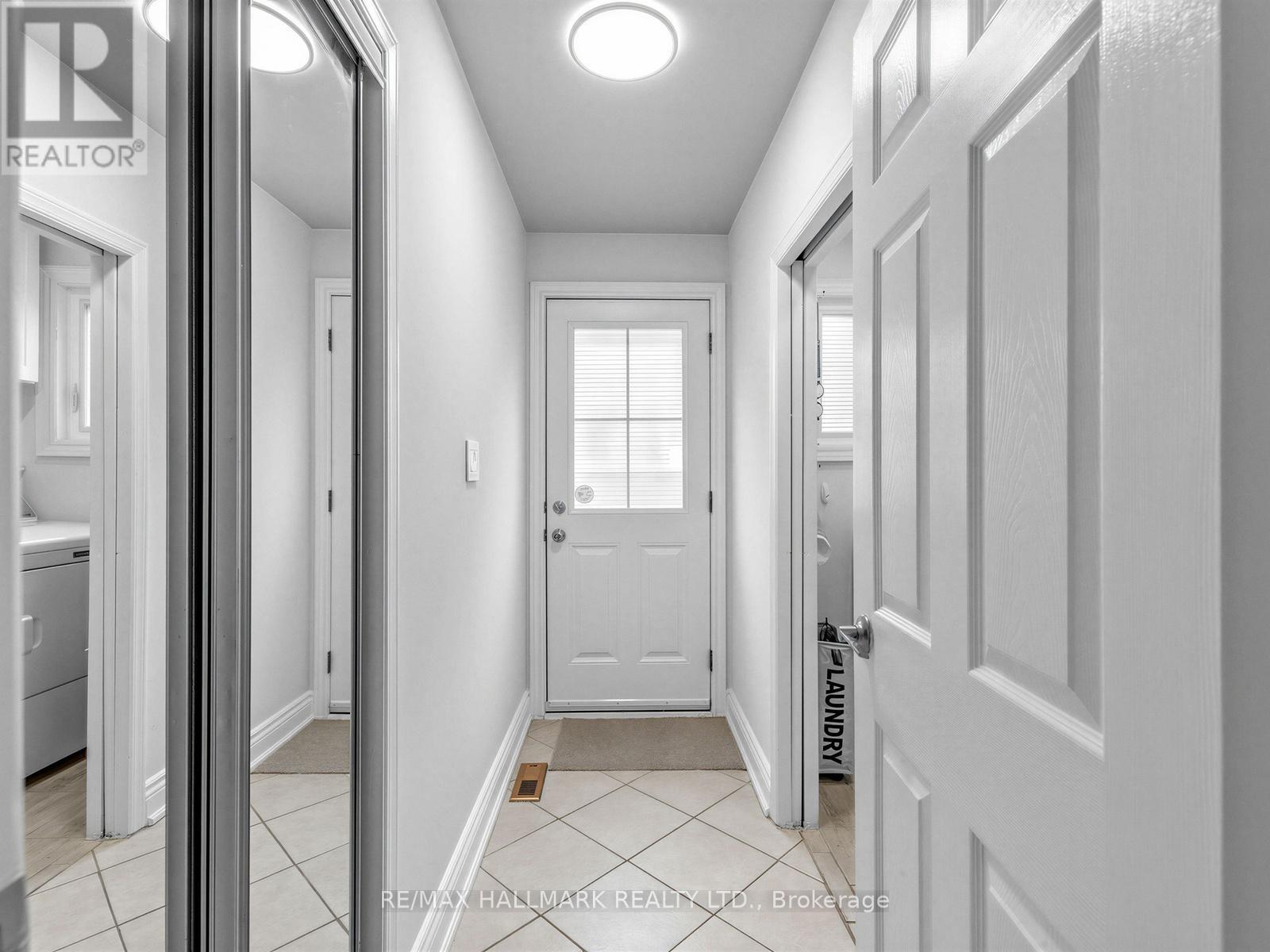 1045 Pharmacy Avenue, Toronto, Ontario  M1R 2G8 - Photo 19 - E12969524