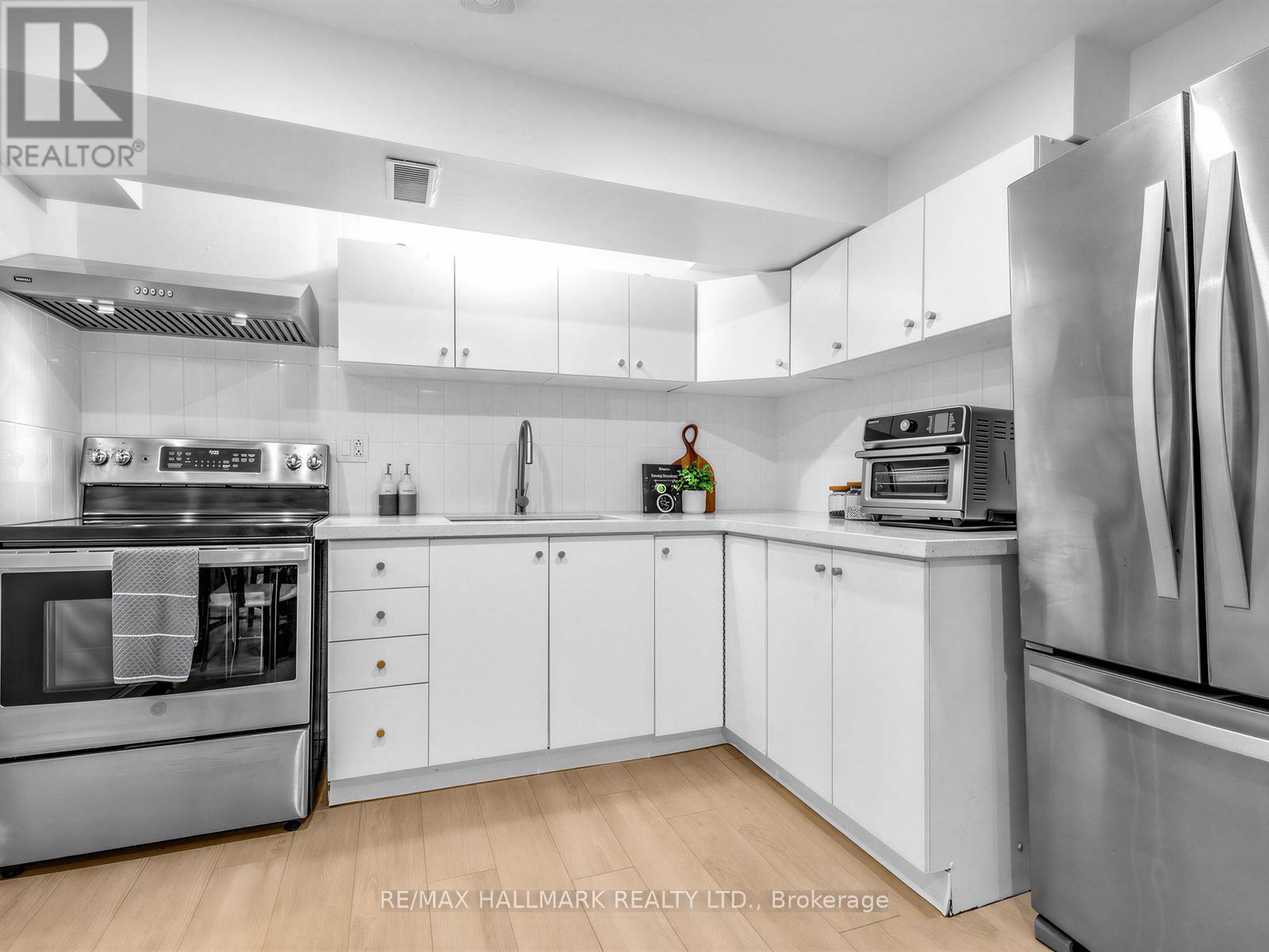 1045 Pharmacy Avenue, Toronto, Ontario  M1R 2G8 - Photo 42 - E12969524