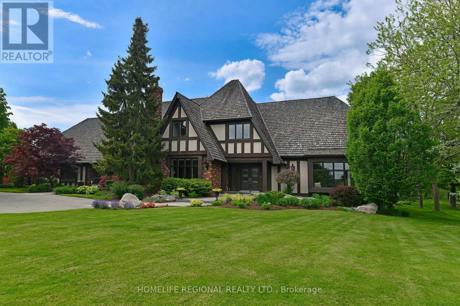 14 BUGGEY LANE, Ajax, Ontario