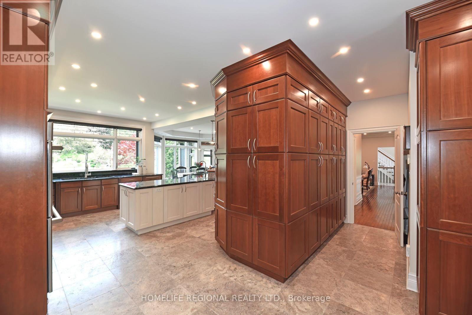 14 Buggey Lane, Ajax, Ontario  L1Z 1X4 - Photo 24 - E12969768