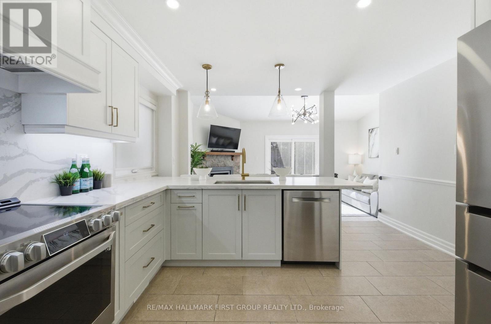 1514 Rawlings Drive, Pickering, Ontario  L1V 5A5 - Photo 8 - E12969900