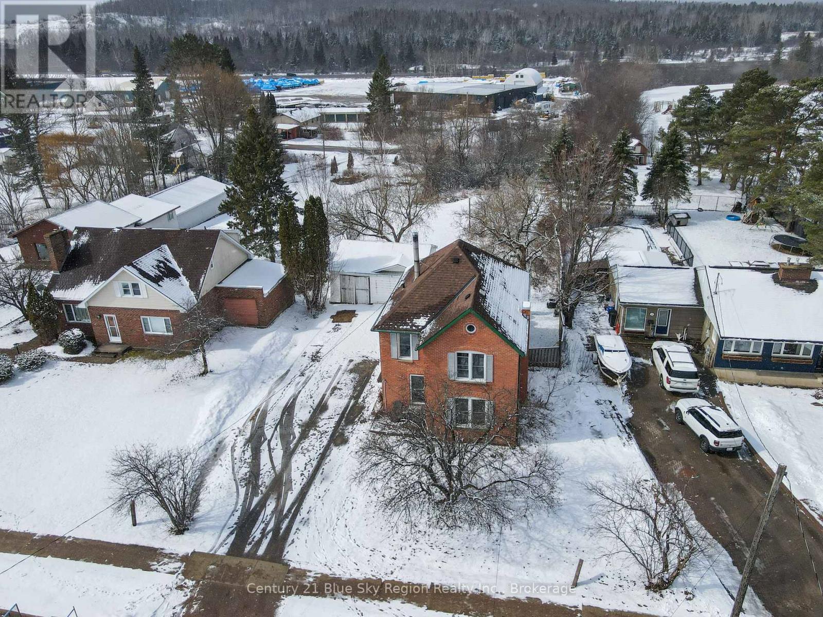 211 Edward Street S, Powassan, Ontario  P0H 1Z0 - Photo 10 - X12969784