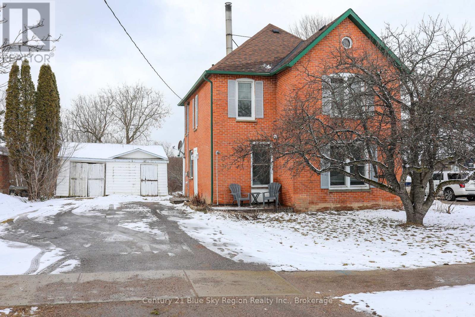 211 Edward Street S, Powassan, Ontario  P0H 1Z0 - Photo 2 - X12969784