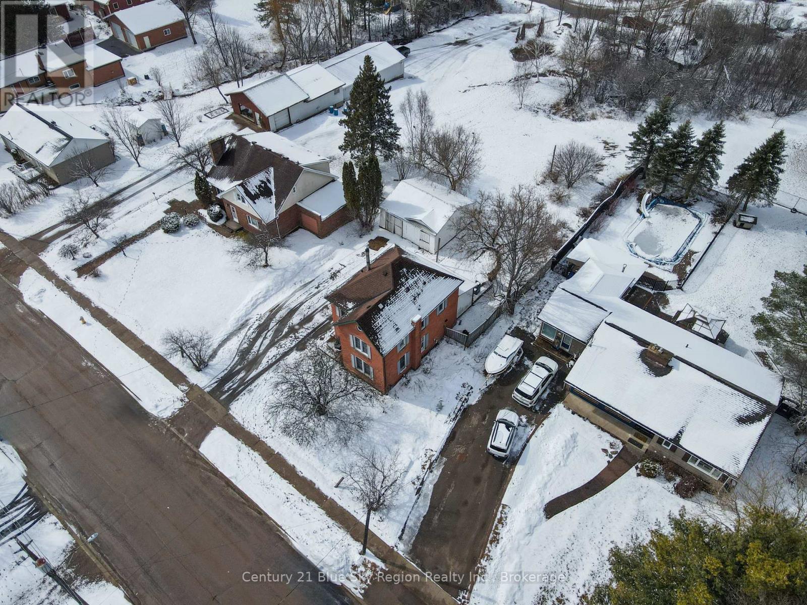 211 Edward Street S, Powassan, Ontario  P0H 1Z0 - Photo 3 - X12969784