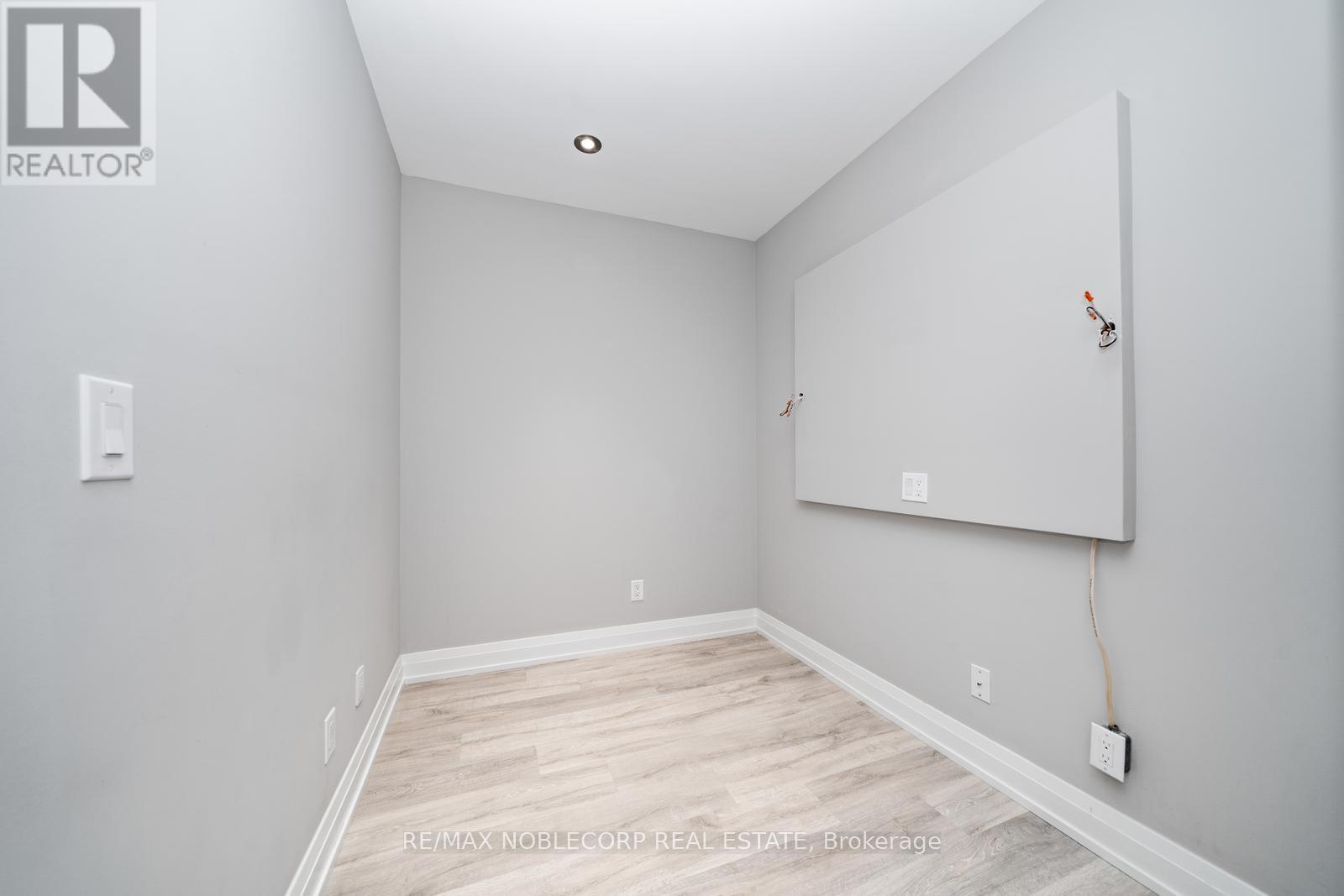 1706 - 3700 Highway 7 Road, Vaughan, Ontario  L4L 1A6 - Photo 11 - N12934012