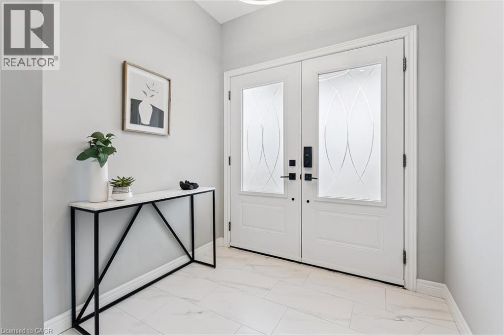 628 Florencedale Crescent, Kitchener, Ontario  N2R 0N4 - Photo 4 - 40818252