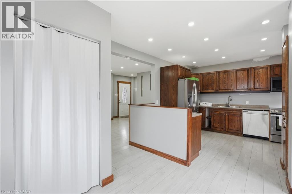 570 Cannon Street E, Hamilton, Ontario  L8L 2G4 - Photo 10 - 40818234