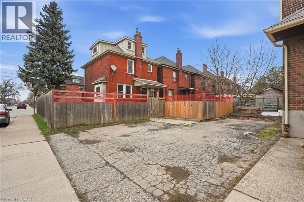 570 Cannon Street E, Hamilton, Ontario  L8L 2G4 - Photo 35 - 40818234