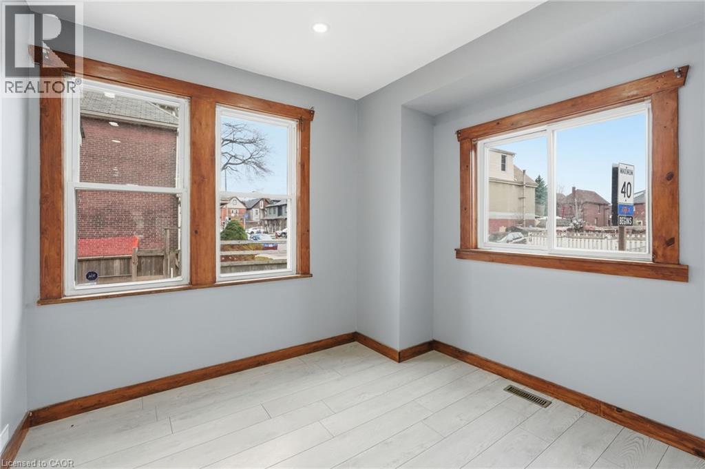570 Cannon Street E, Hamilton, Ontario  L8L 2G4 - Photo 9 - 40818234