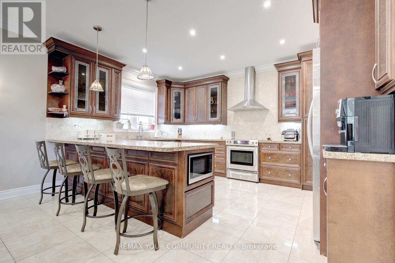 58 Michael Fisher Avenue, Vaughan, Ontario  L6A 0K9 - Photo 13 - N12969516