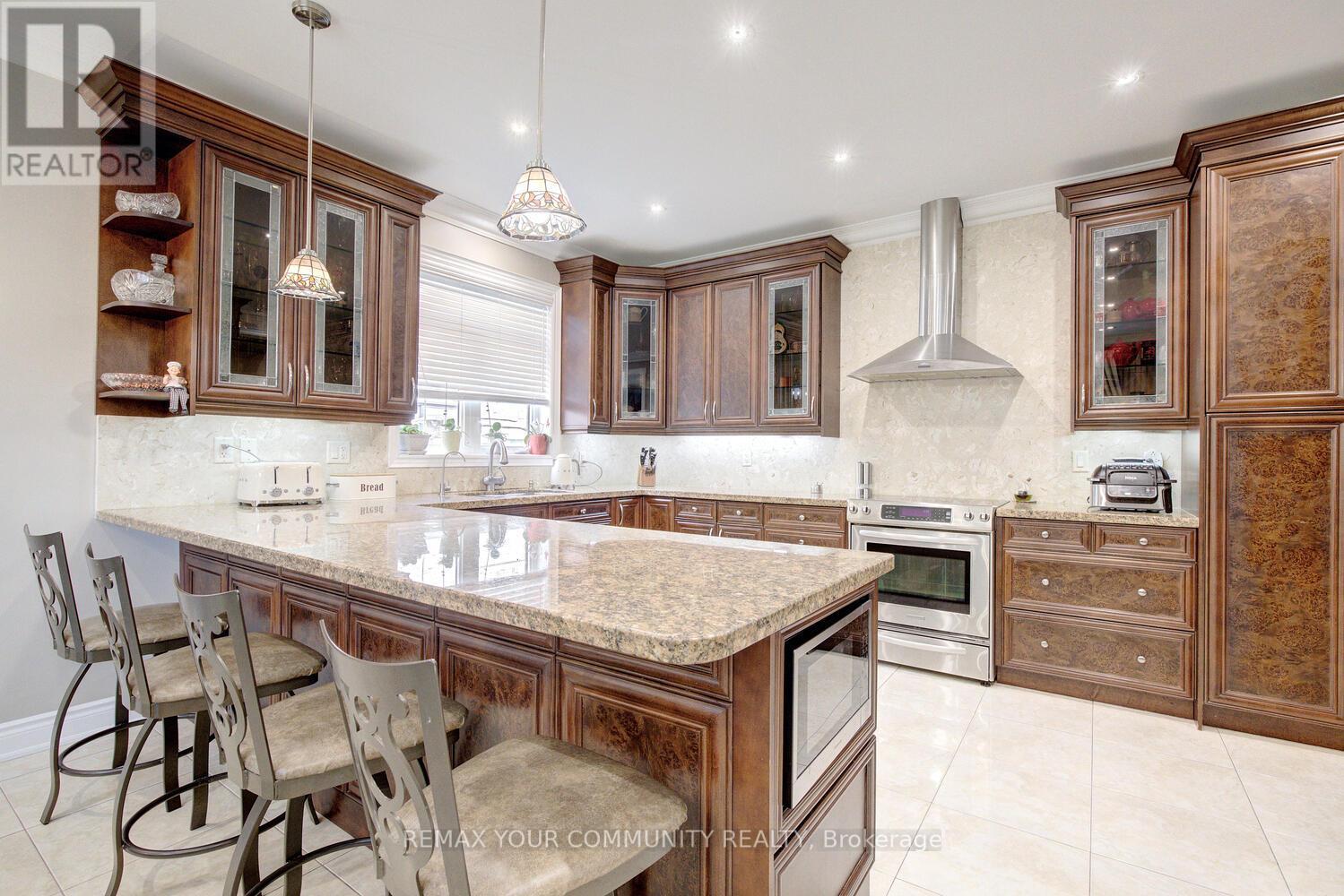 58 Michael Fisher Avenue, Vaughan, Ontario  L6A 0K9 - Photo 14 - N12969516