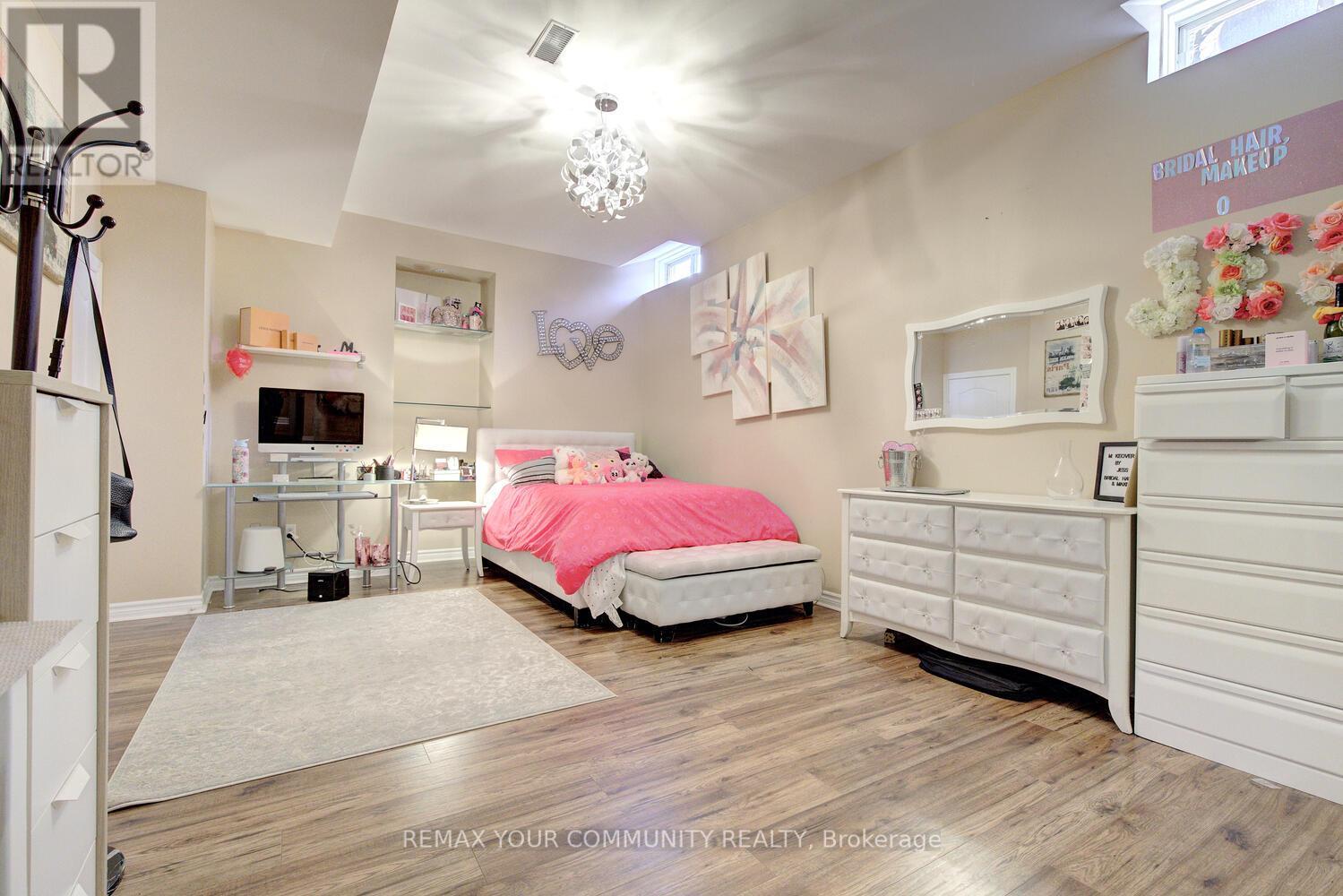 58 Michael Fisher Avenue, Vaughan, Ontario  L6A 0K9 - Photo 36 - N12969516